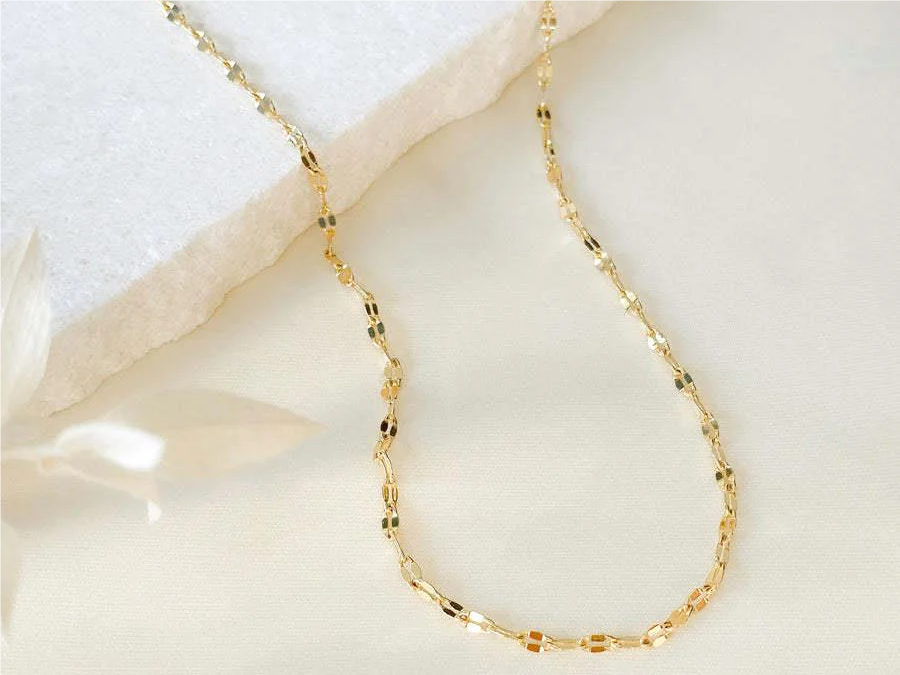 Gold Necklace to Make Your Daily Wear More Colorful